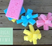 bathtub-sponge-scrubbies-water-fight