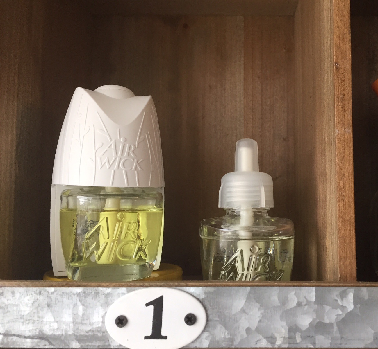 Air Wick Life Scents